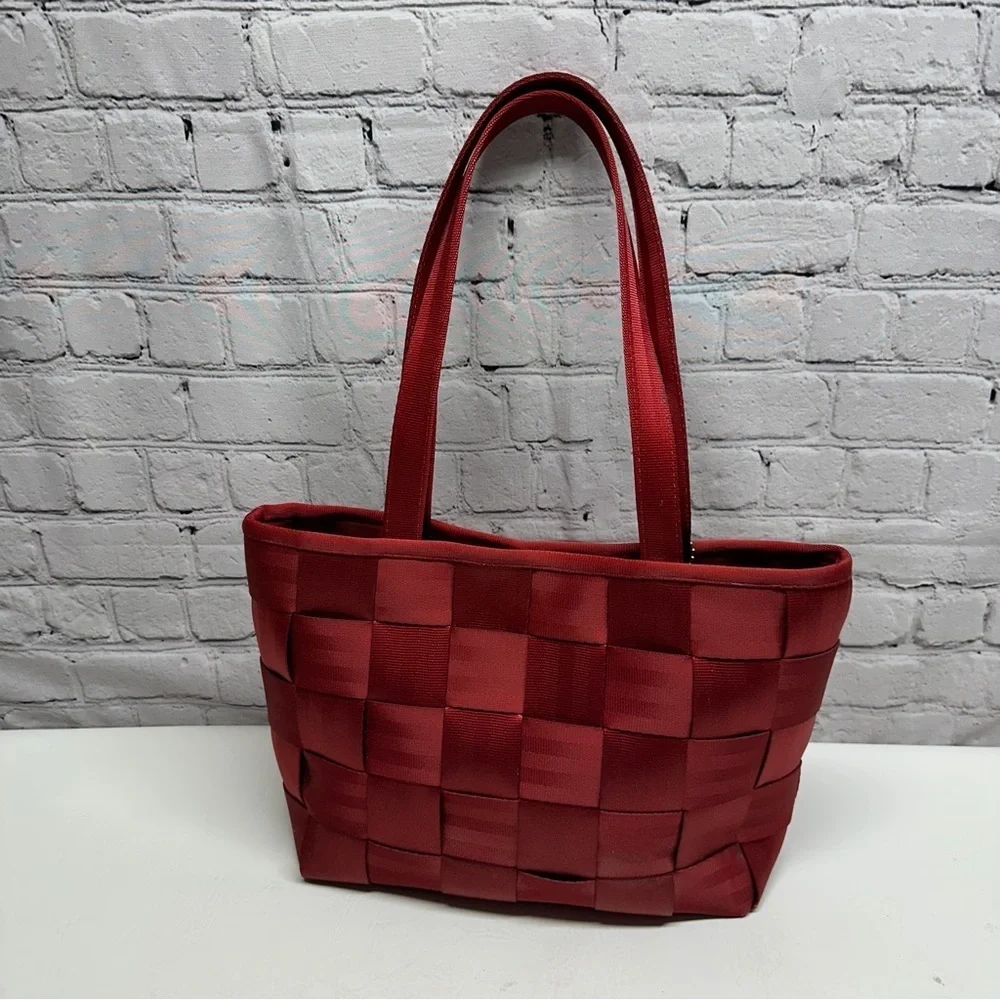 Harveys seatbelt Red Checkered Tote Bag